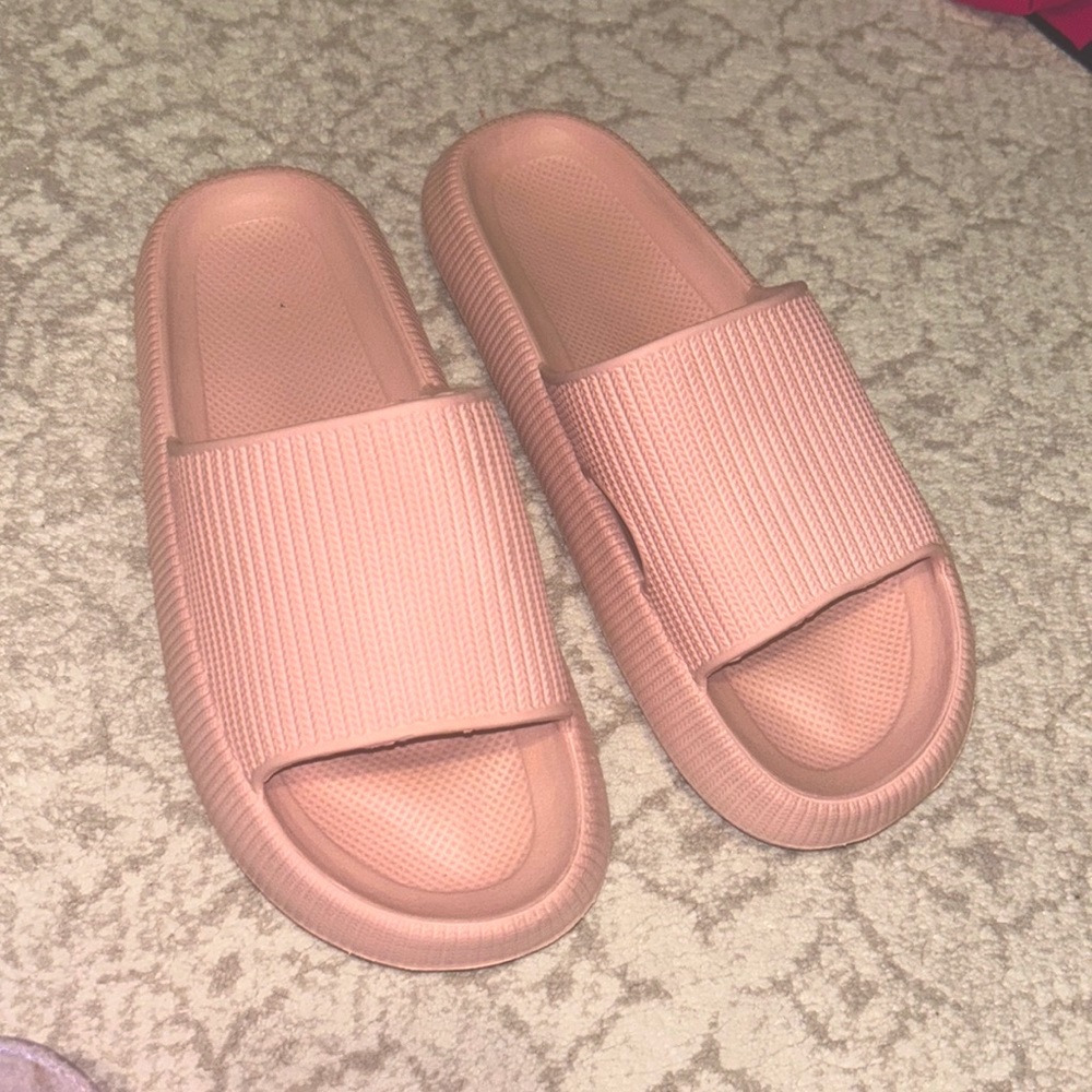 Pink Cloud Slides - Picture 2 of 3